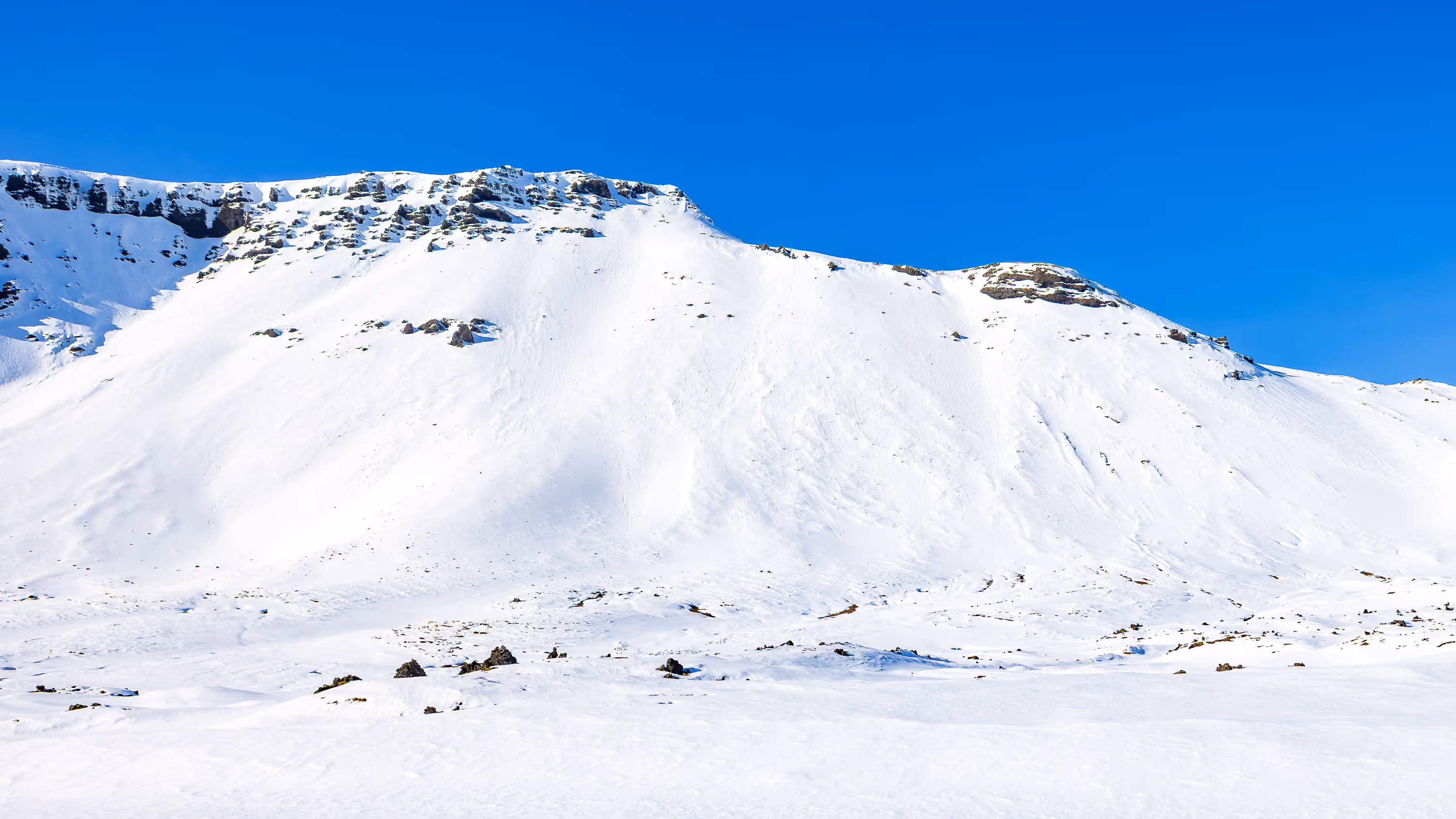 Minimal Iceland landscape photograph 6