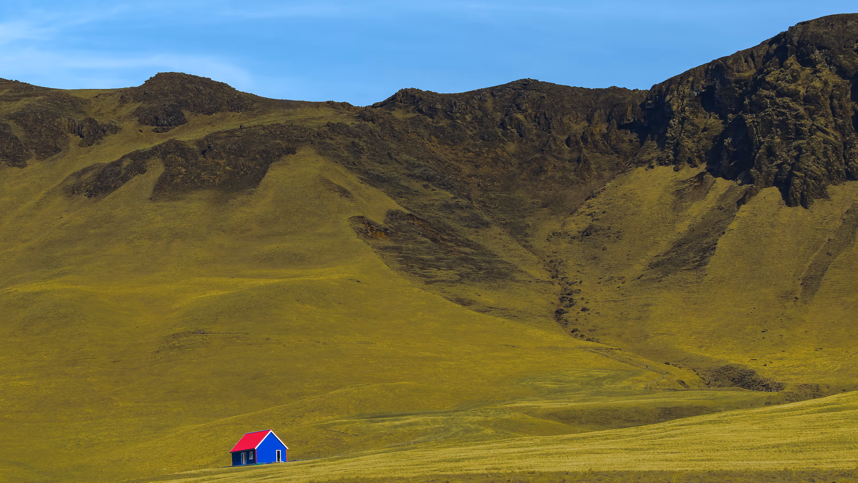 Minimal Iceland landscape photograph 8