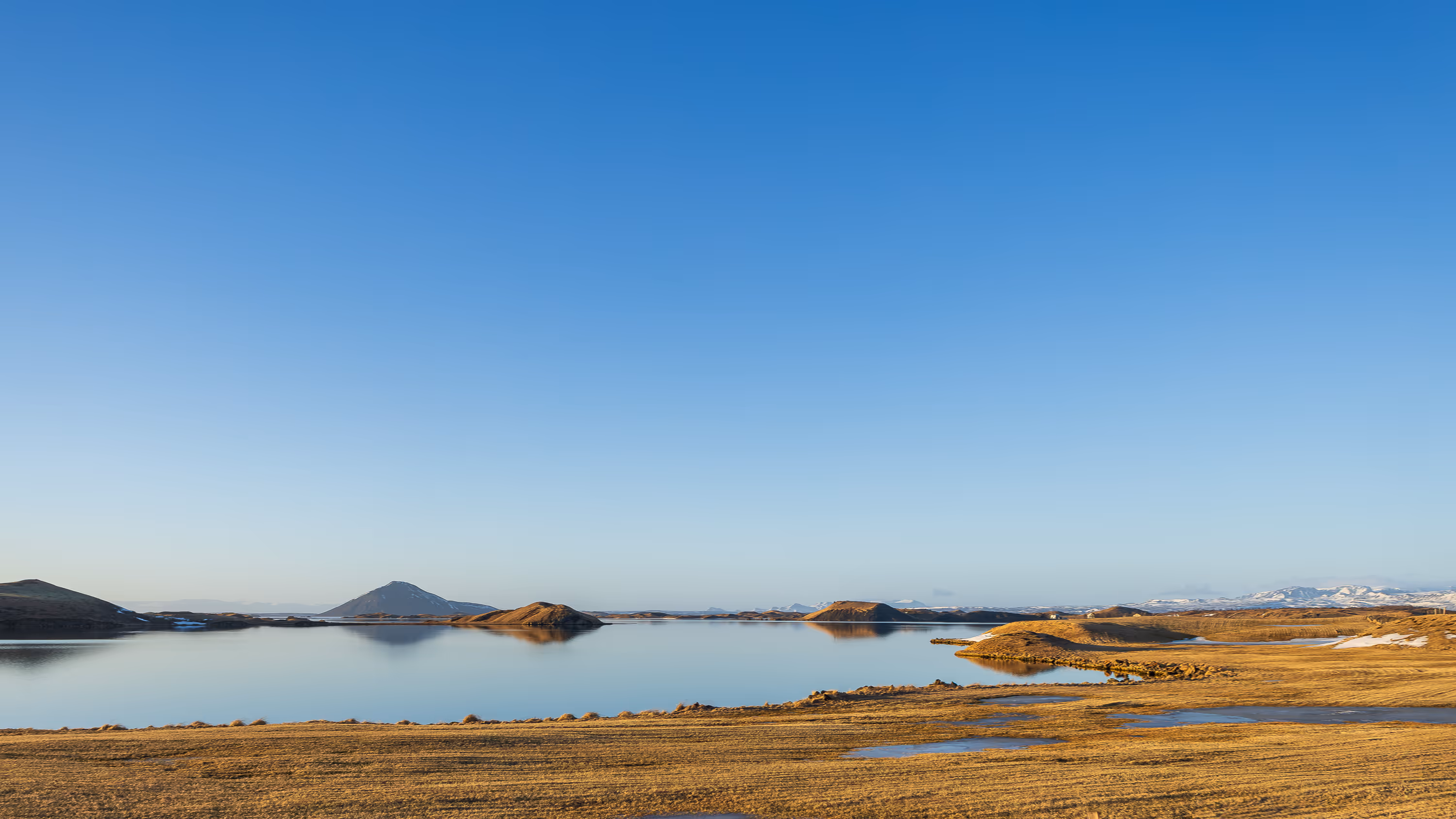 Minimal Iceland landscape photograph 11