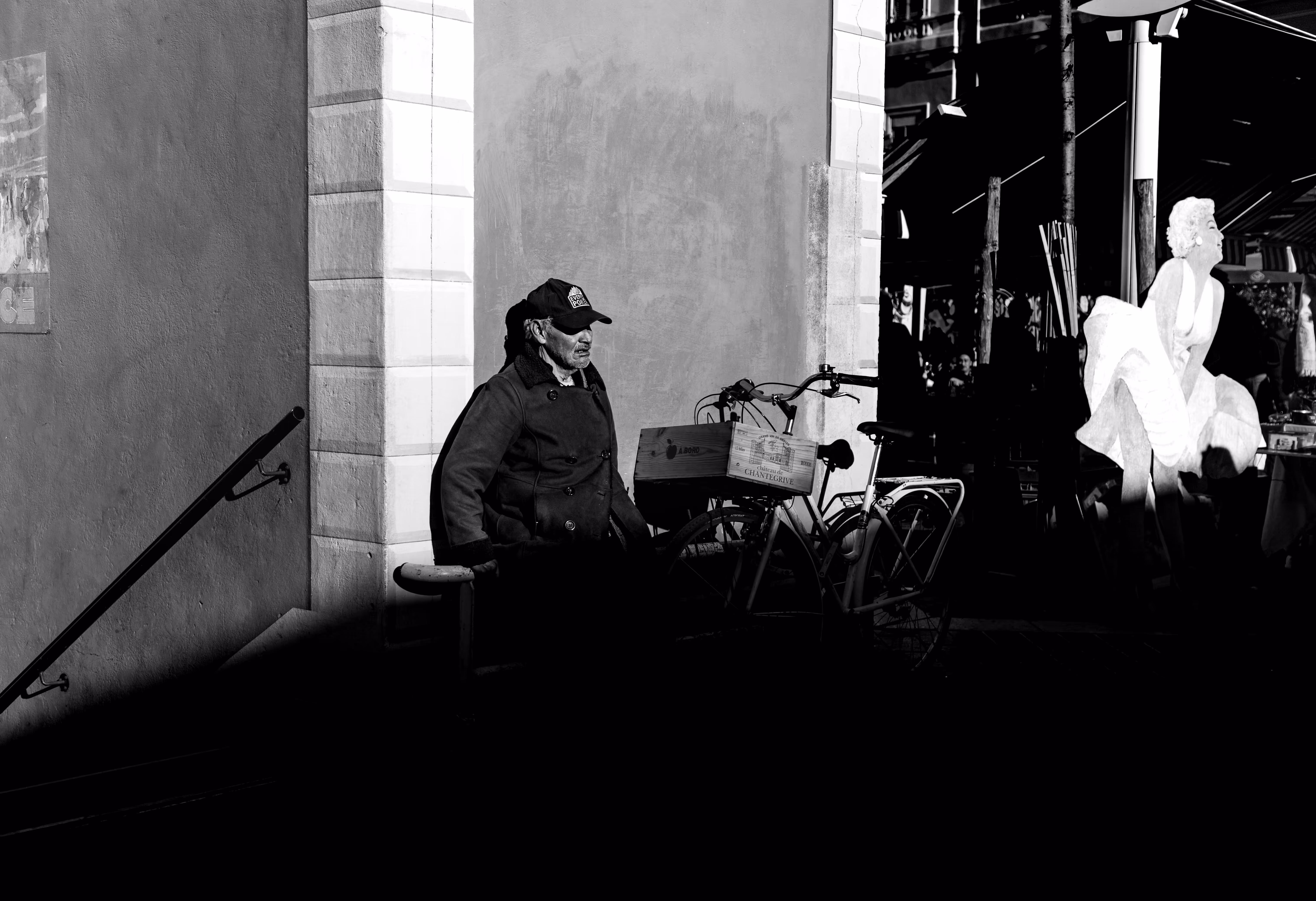 Black and white Berlin photograph 17